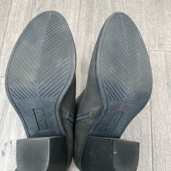 Esprit chunky heel booties, grey, size 7.5 - Picture 6 of 6